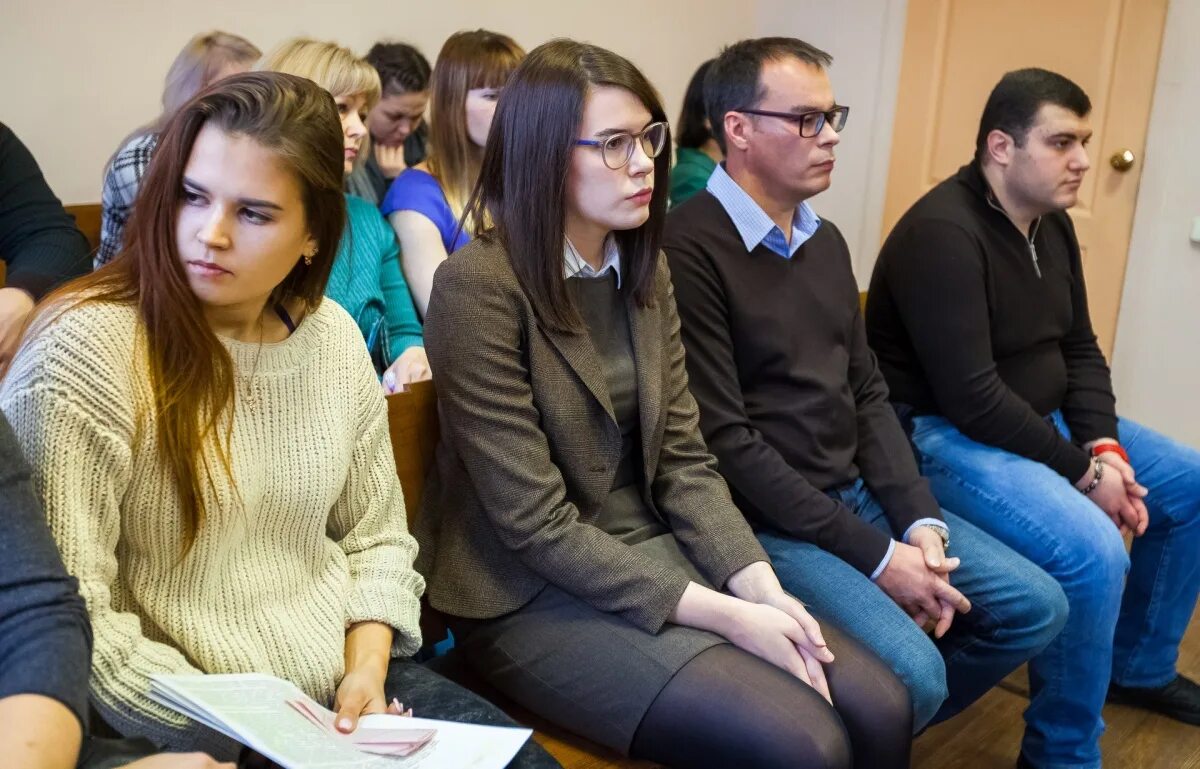 Гаугн сотрудники. Новости студентка. Конкурс соло 01. Ученица института. Студенты в вузе.