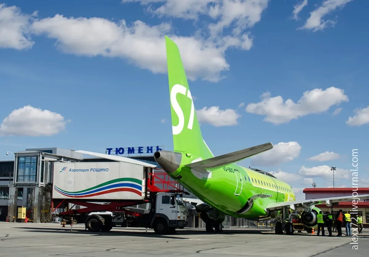 Эмбраер 170 s7. Embraer s7 Airlines. Embraer 170 s7 Пенза. Самолет Рощино. Embraer 170 s7