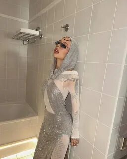 Instasamka moneyken kendall
