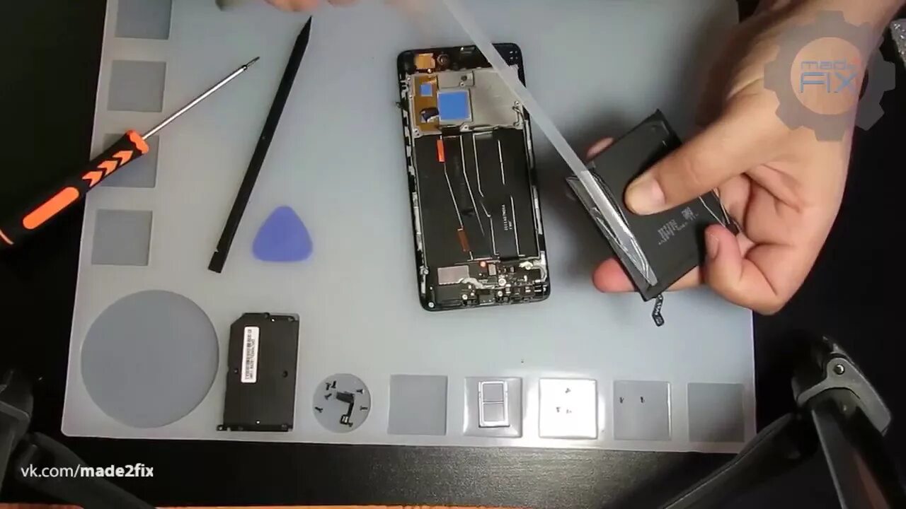 Mi 5s Disassembly. Xiaomi mi 5 дисплей. Починка экрана Xiaomi. Mi5 замена аккумулятора. Ремонт экрана xiaomi