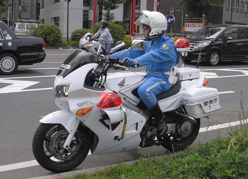 Honda VFR 800 Police. Honda VFR 800 Police Japan. Honda VFR 800 полицейский. Honda VFR 800 Interceptor Police.