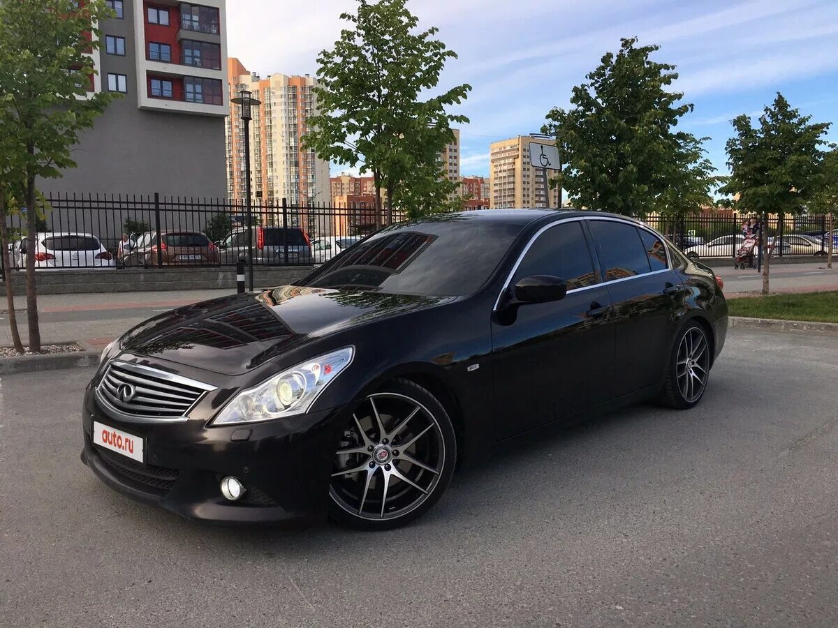 Infiniti g25. Инфинити седан g25. Infiniti g25 черный. Infiniti g35 черная тонированная.