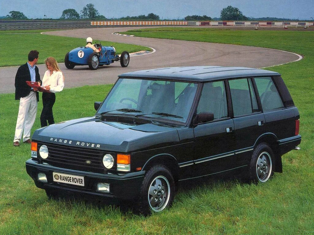 Ленд ровер 1 поколение. Land Rover range Rover 1 поколение. Range Rover 1992. Рендж Ровер 1 покол. Рендж Ровер 1993.