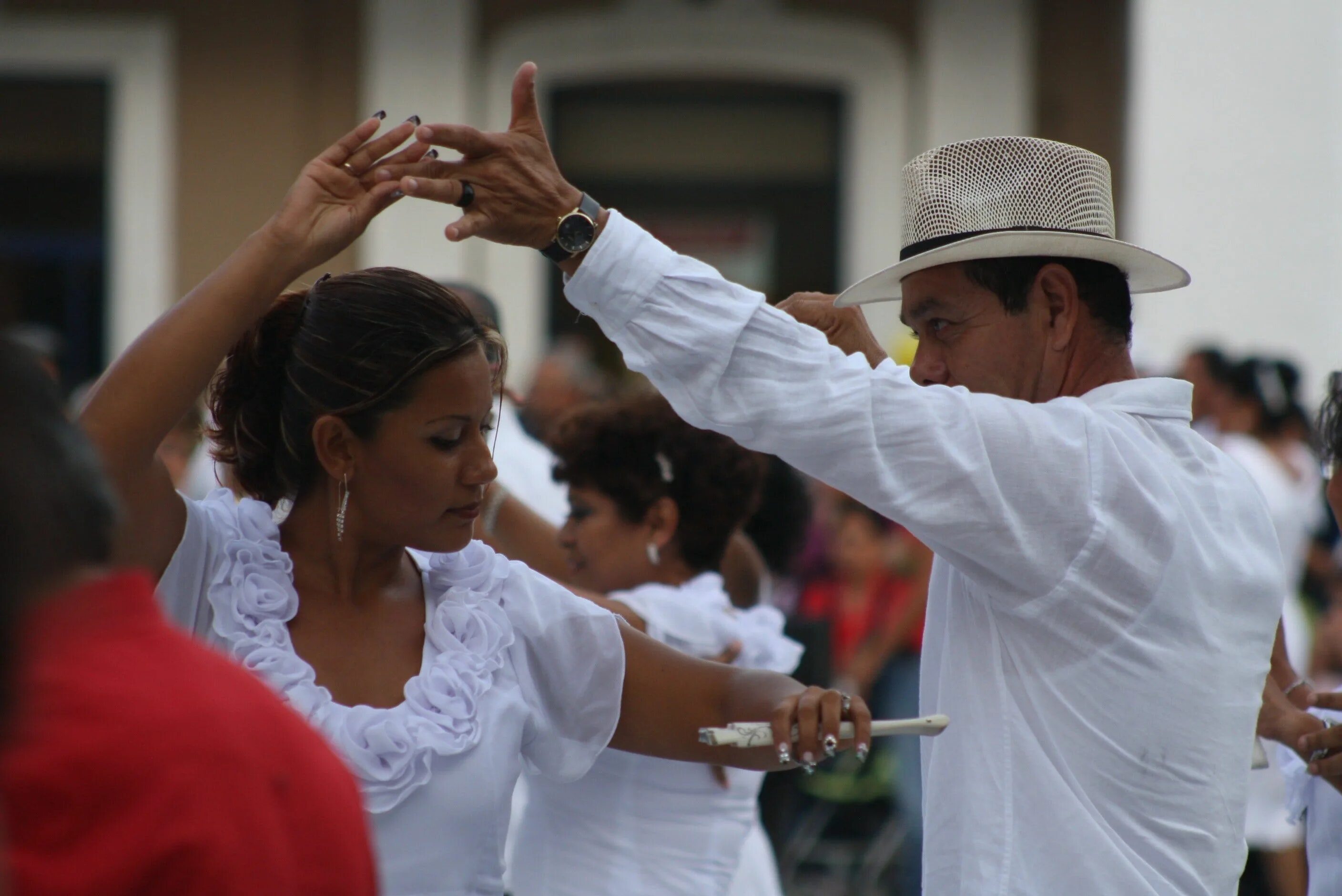Кубинская сальса. Кубинский танец Дансон. Танец сальса Мексика. Кубинские танцы сальса. Кубинский сон танец.