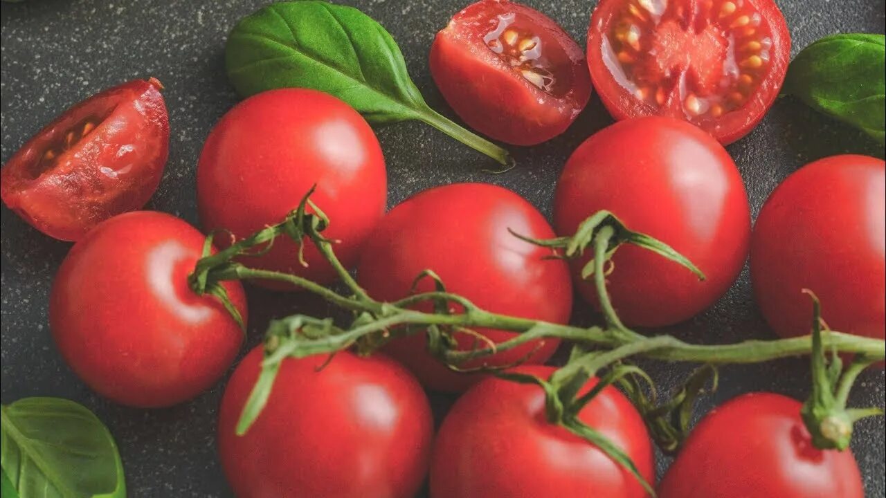 Кал цвета помидор. Нормальный цвет кала. Помидоры черри в упаковке. Нитраты в помидорах. Кал светло коричневого цвета.