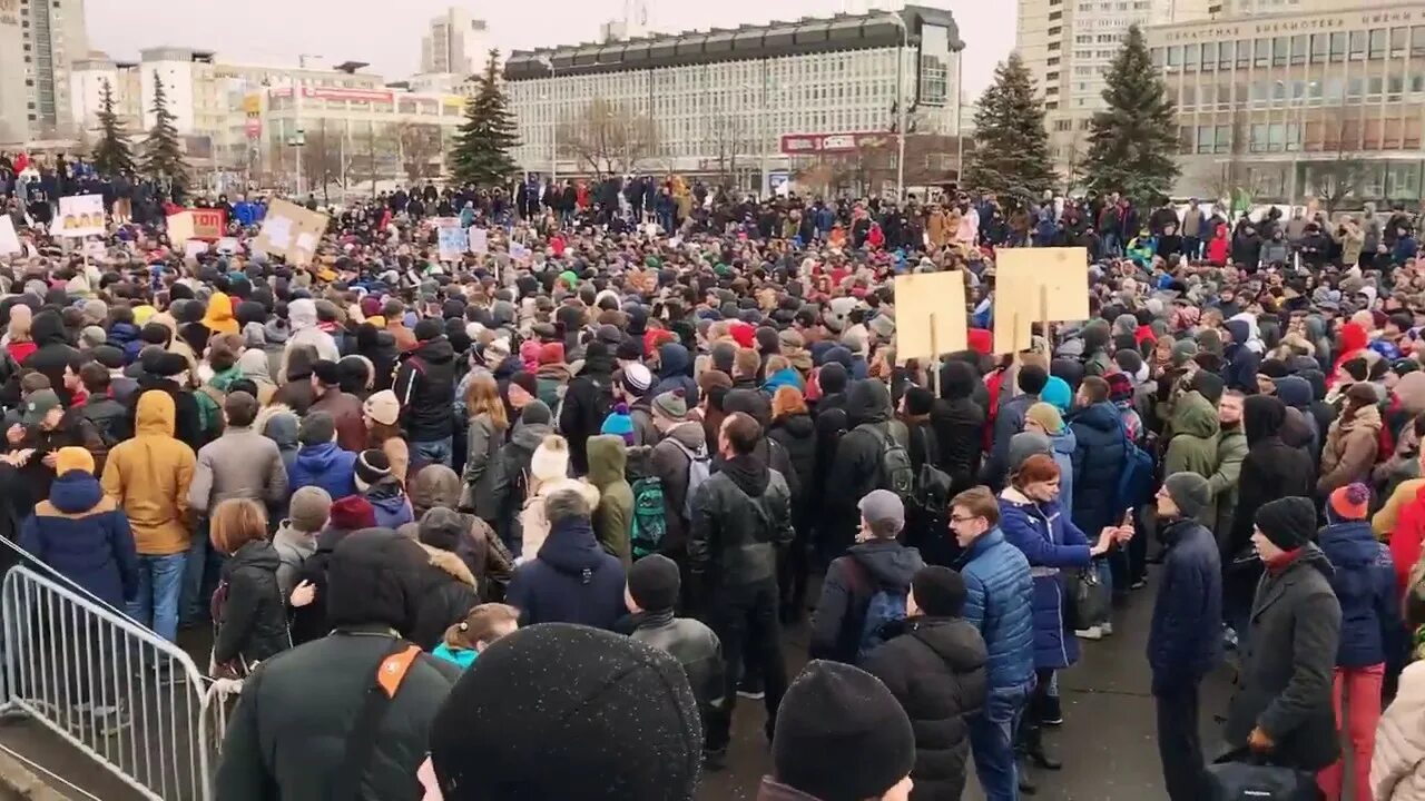 Митинг в Перми. Митинги в Перми сейчас. Навальный в Перми. Митинг Навального в Перми. Митинг пермь