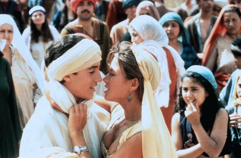 Первый рыцарь при дворце короля артура. Фильм первый рыцарь принцесса. Первый рыцарь при дворе. Первый рыцарь при дворе аладдина 1997 рона митра. Первый рыцарь при дворе короля артура фильм 1995.