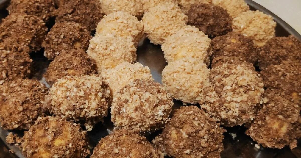 Печенье ежики с орехами. Печенье ежики для детей. Печенье ежики. Печенье ежики. Ёжики из песочного теста.