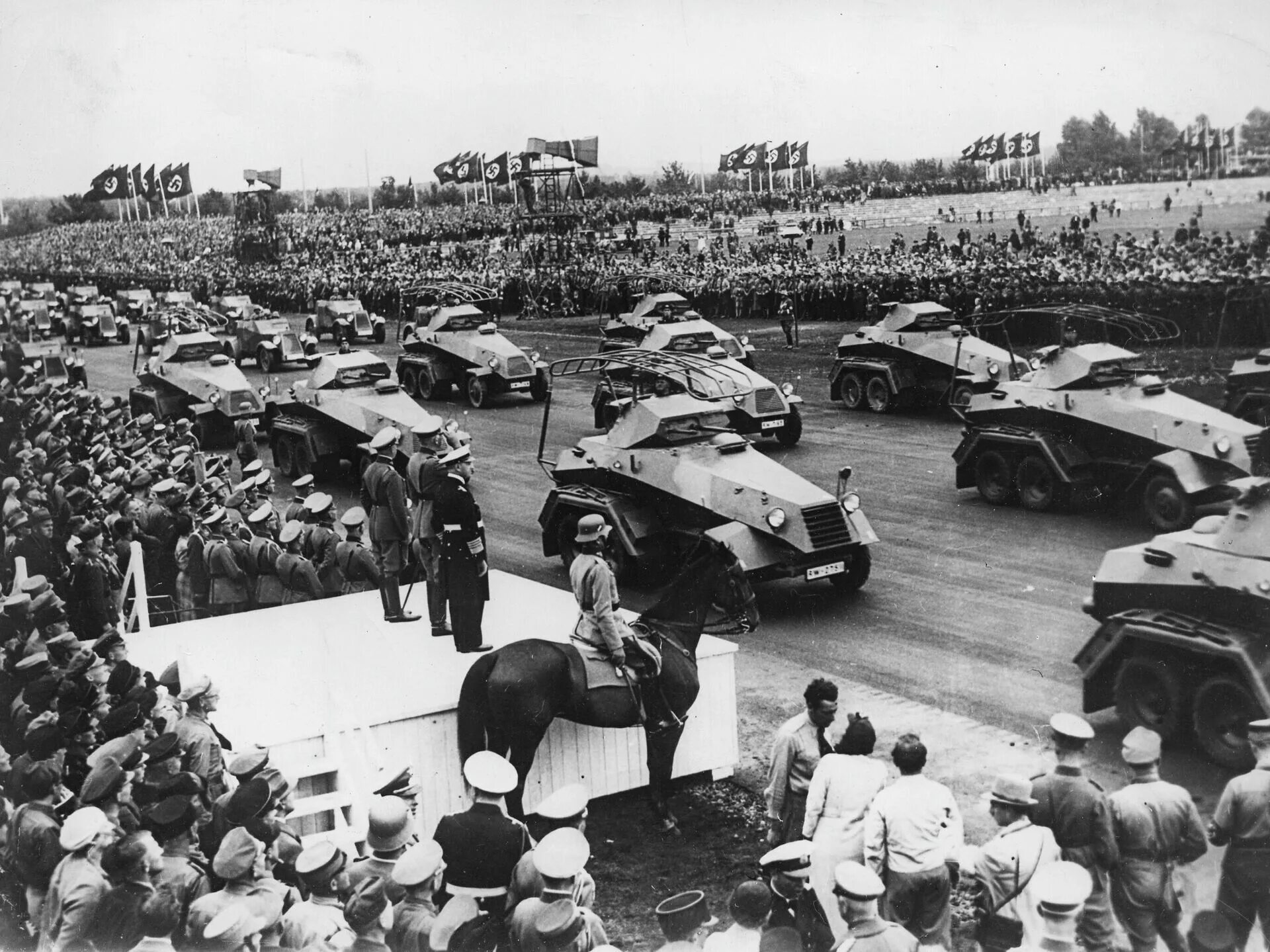 Нападение на ссср год. Германия 1941 год. Парад Германии 1941. Парад третьего рейха.