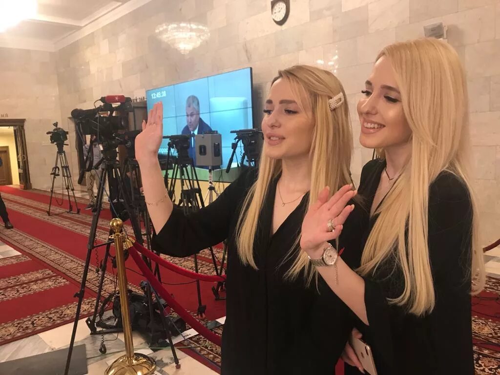 Толмачевы сегодня. Сестры толмачёвы. сестры толмачевы 2025. сёстры толмачёвы 2025. сестры толмачевы сейчас 2025.
