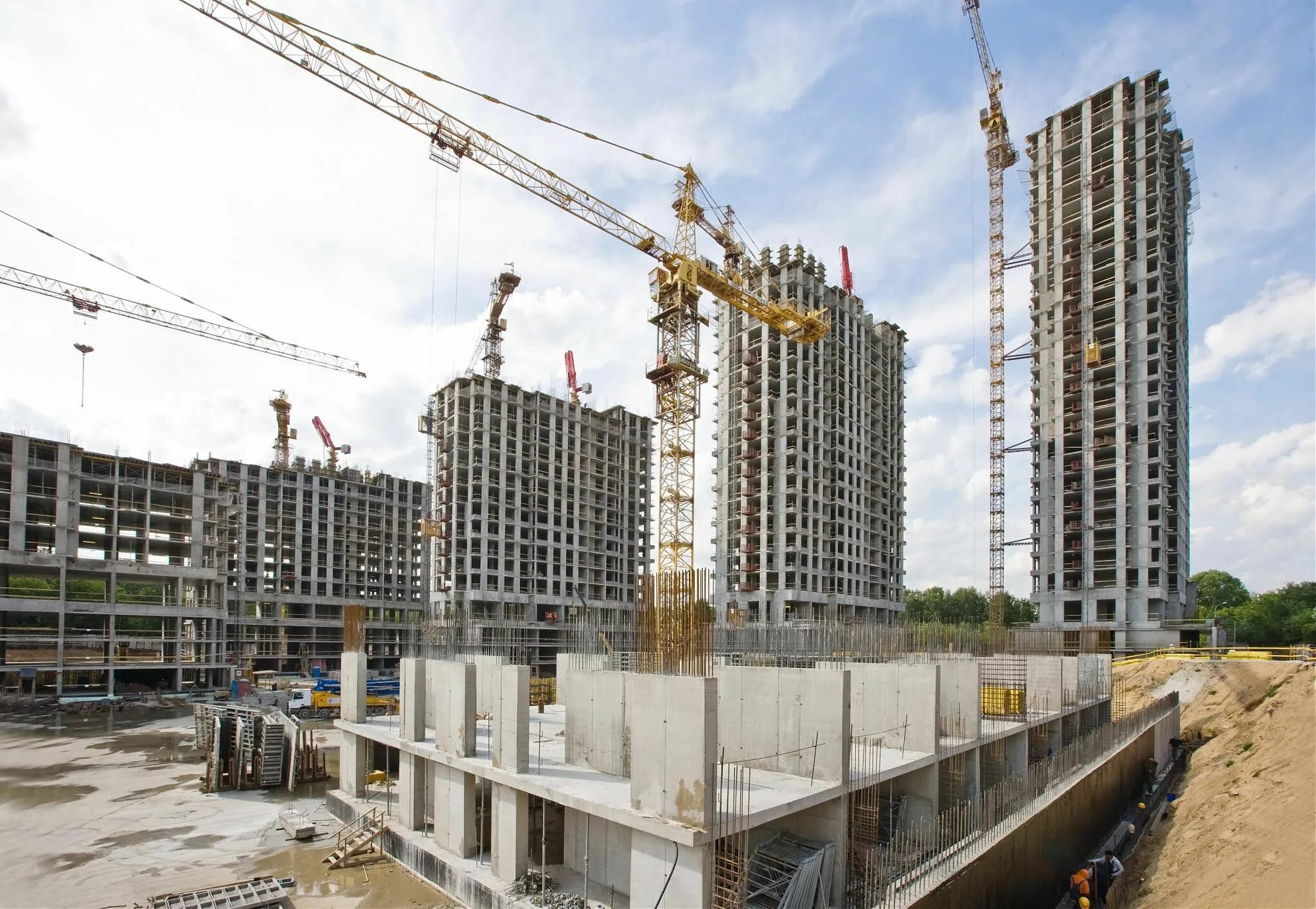 Строительный объект. Стройка в городе. Возведение зданий и сооружений. Стройка объектов. Стройка объект.