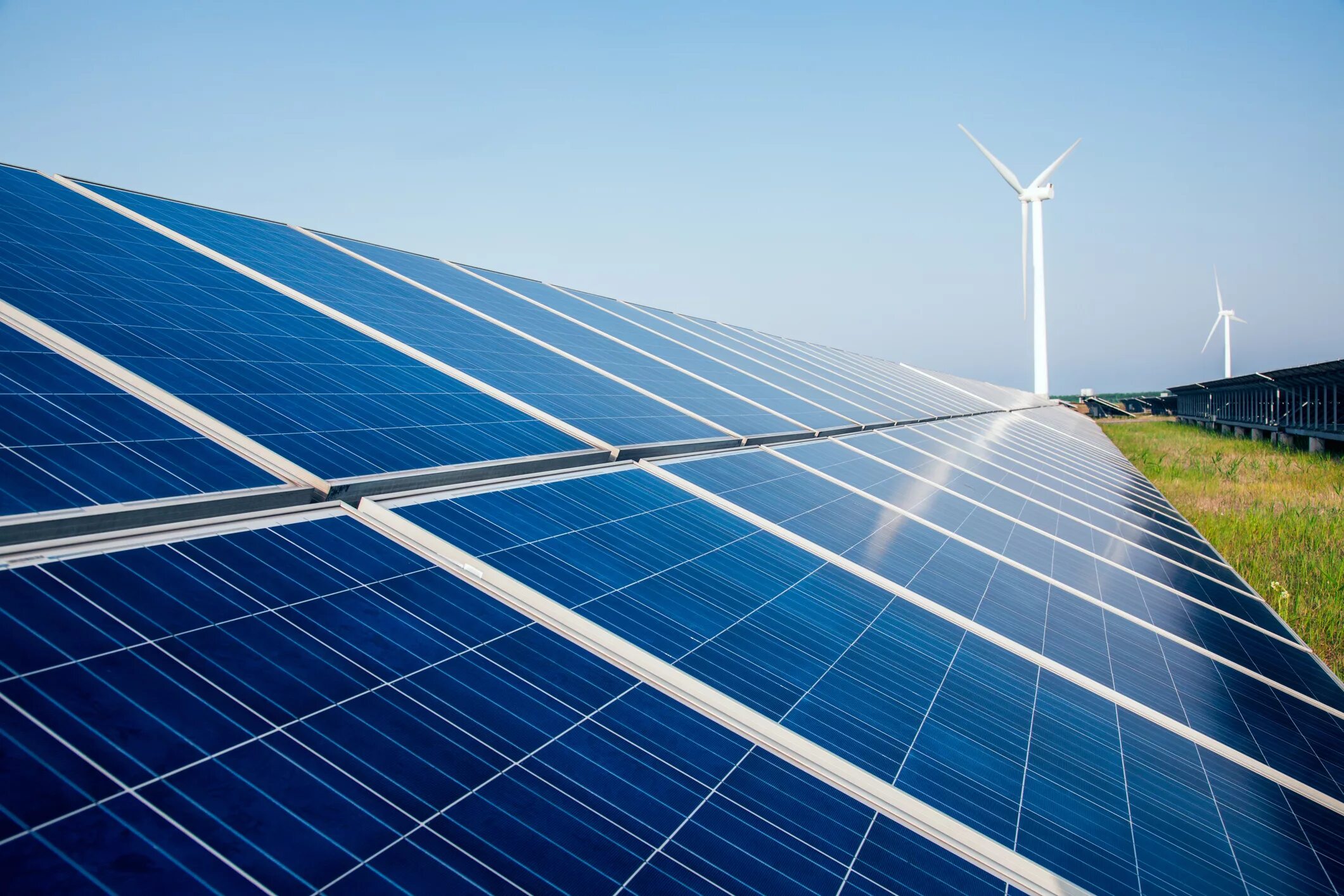 Солнечной и ветровой энергии. Solar Panel and Turbines. Е Солар Пауэр. Солнечная энергия. Солнечная Энергетика.