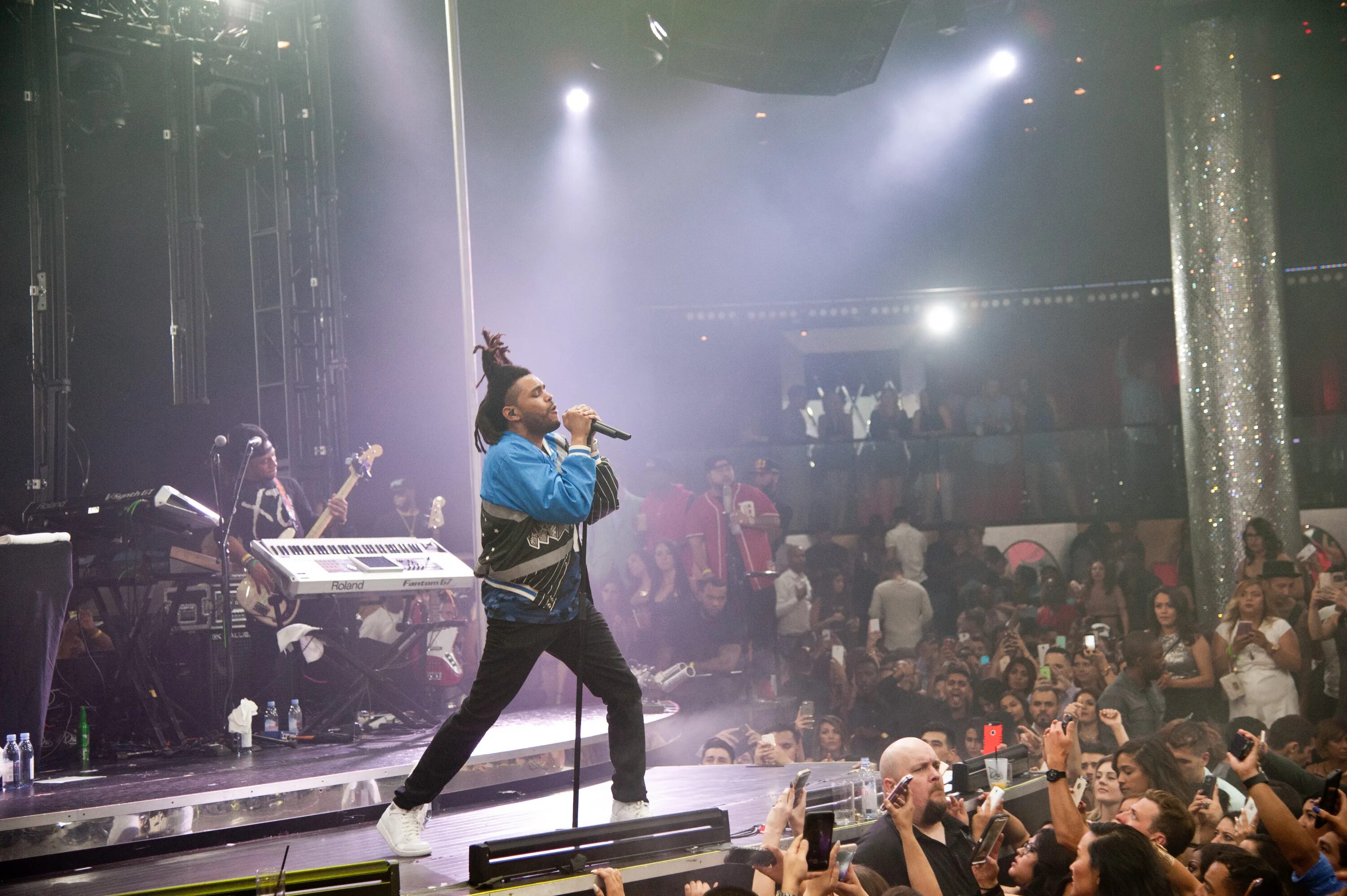 The concert start. Концерт the Weeknd в США 2022. Концерт the Weeknd 2018. The Weeknd на сцене. The Weeknd фото с концерта 2022.