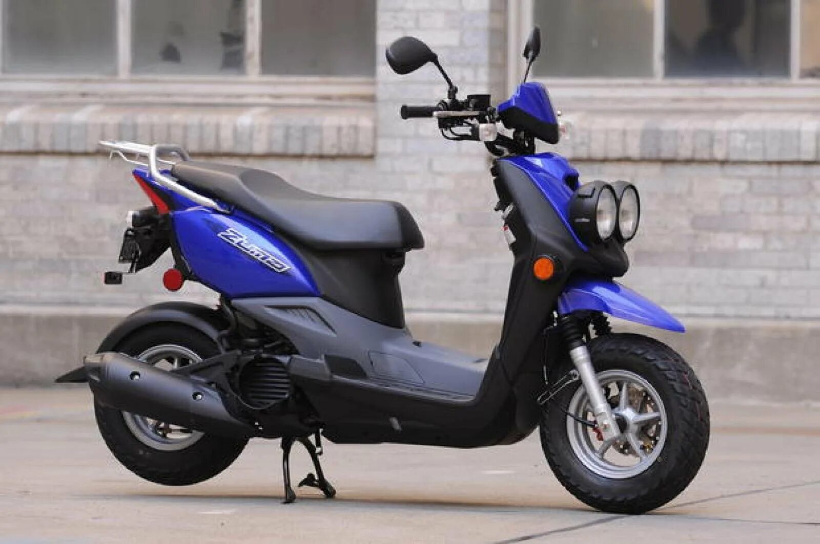 Новые японские скутеры. Yamaha Scooter 50. Yamaha Zuma 50. Скутер Yamaha Zuma 50. Yamaha Зума 50f.