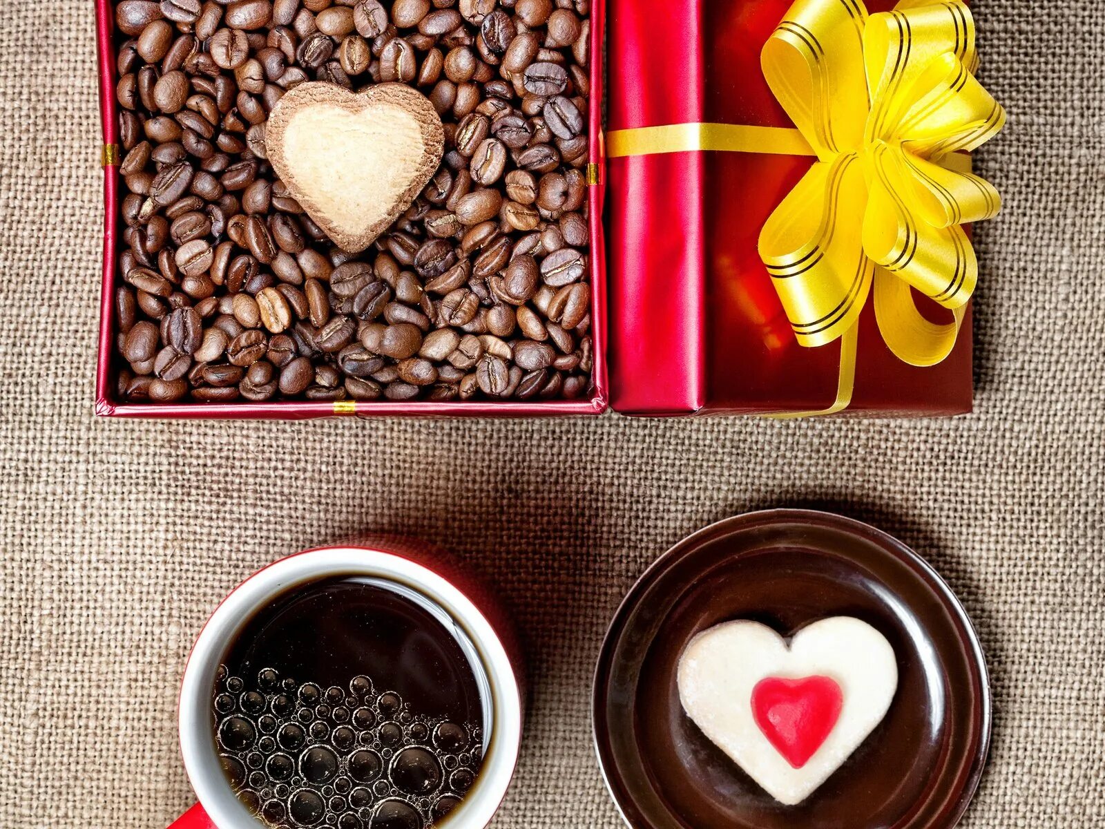 Стильные открытки хорошего дня. Открытки с добрым утром красивые. Кофе и цветы. Подарки с добрым утром. Праздничные цветы.