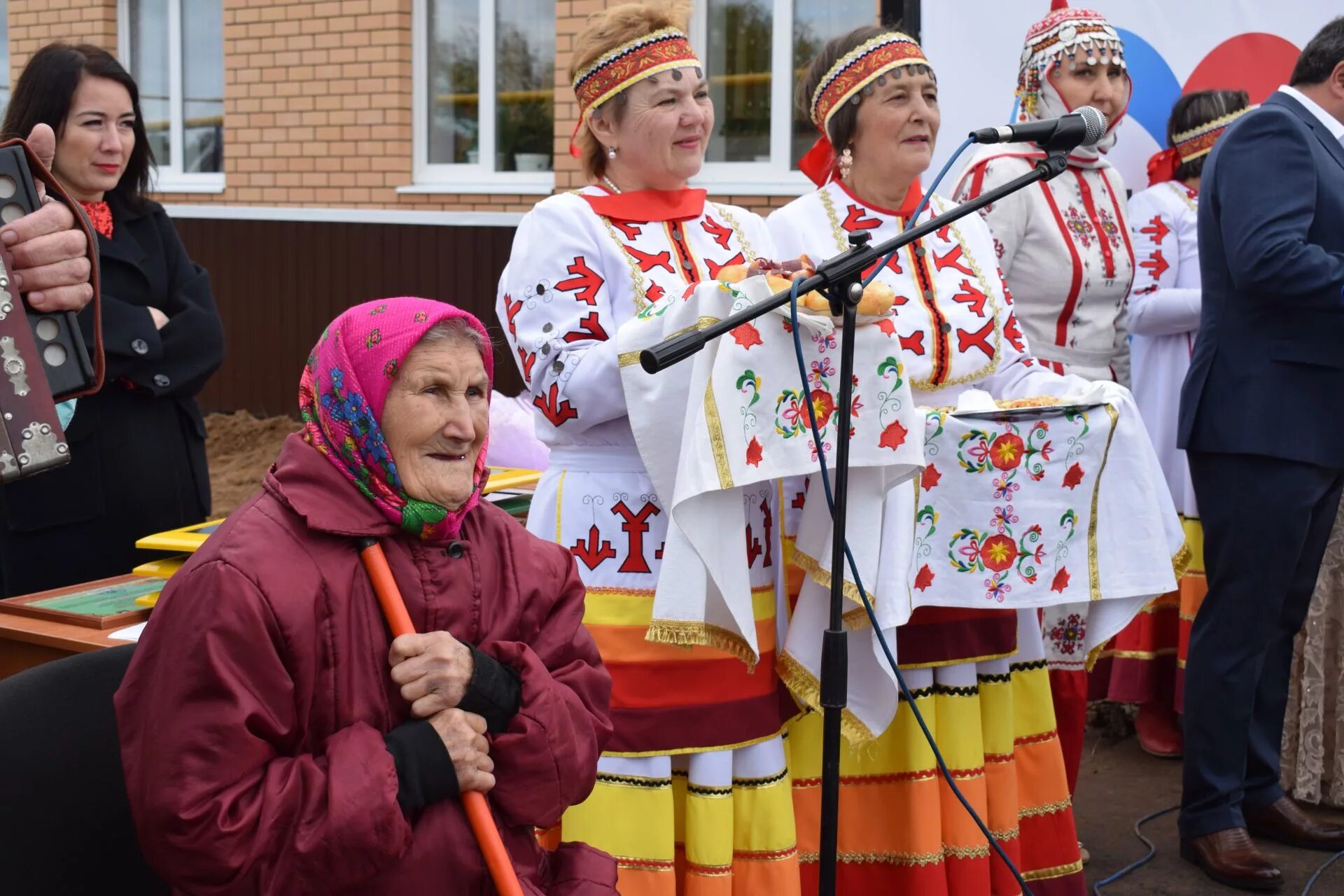 Погода в якты куле. Якты Куль Азнакаевский район. Якты-Куль Азнакаевского района Татарстана. Якты юл Азнакаевский район. Директор МФЦ деревни Якты-Куль Азнакаевского района.