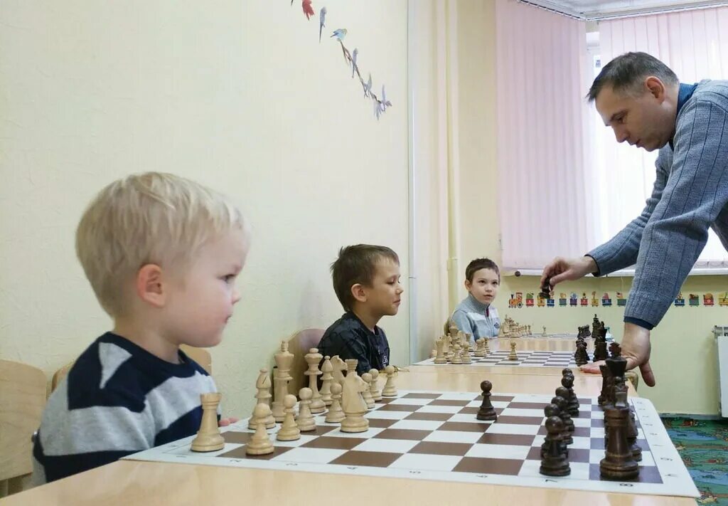 Шахматный клуб москва взрослые. Городской шахматный клуб. Шахматный клуб москва взрослые. Клуб шахматистов. Шахматный клуб москва взрослые.