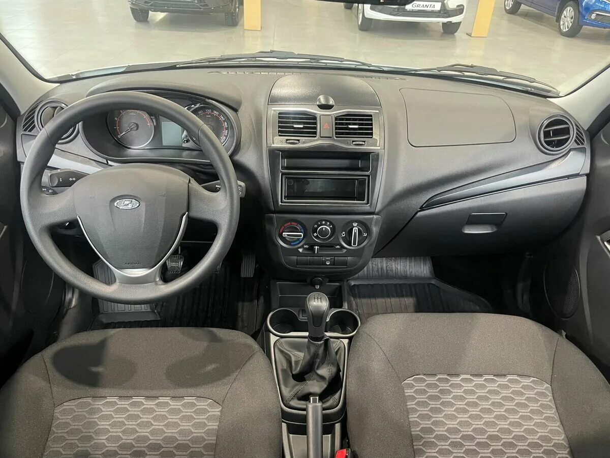 Лада гранта фл 2022. Покупать ли гранту в 2023. Лада гранта фл 2022. Лада гранта новая модель 2023. Лада гранта седан белая 2023 года.