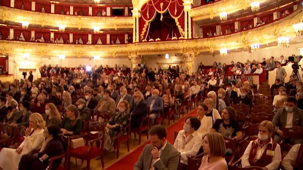 Завсегдатай большого театра 9. Большой театр 9 ноября 2013г. театральная 9.