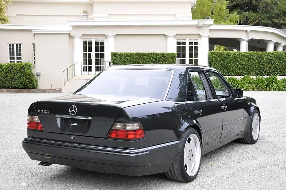 Mercedes 500e. Мерседес w124 e500. Mercedes Benz w124 e500. Мерседес Бенц е500 w124. Mercedes Benz 124 e500.