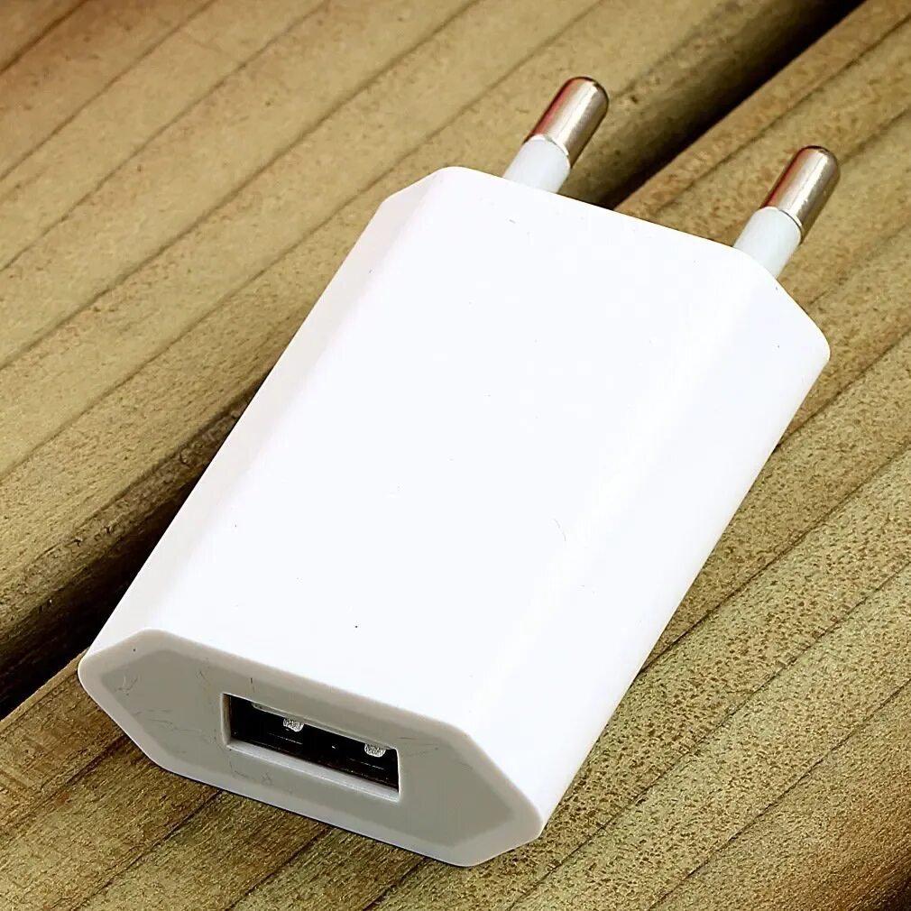 Блок зарядки айфон 5. Адаптер USB 5v 1a. Адаптер питания Apple USB 1a White. Зарядка USB 5v 1a. Зарядное для айфона 13