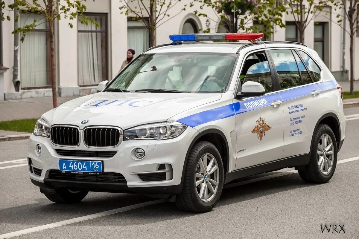 15 полицейская машина. БМВ х5 полиция Германии. BMW x5 ДПС. BMW x7 полиция. BMW x5 полиция.