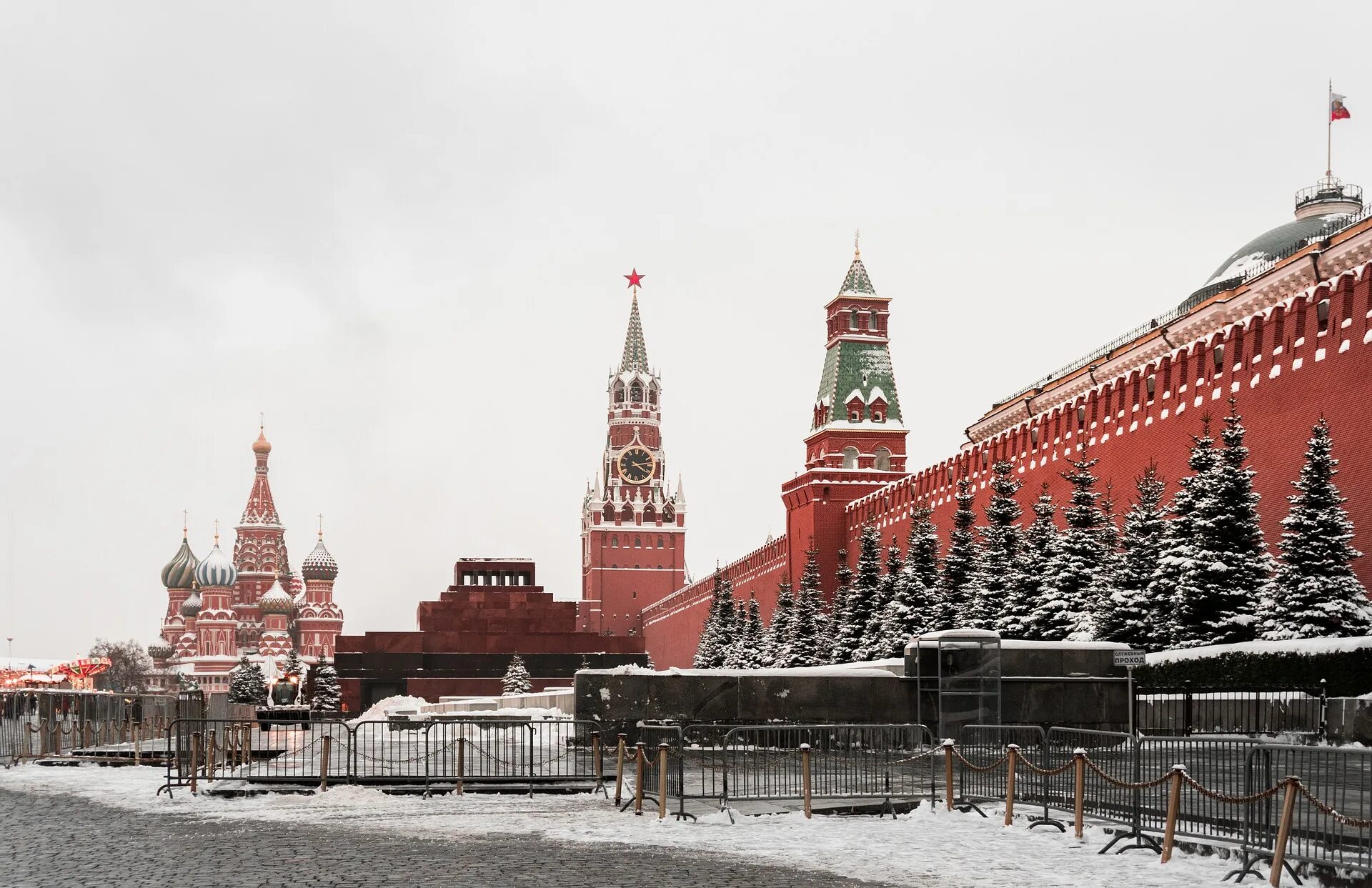 Московский Кремль и красная площадь. Москва Кремль красная площадь. Некрополь у Кремля 2022 Москва.