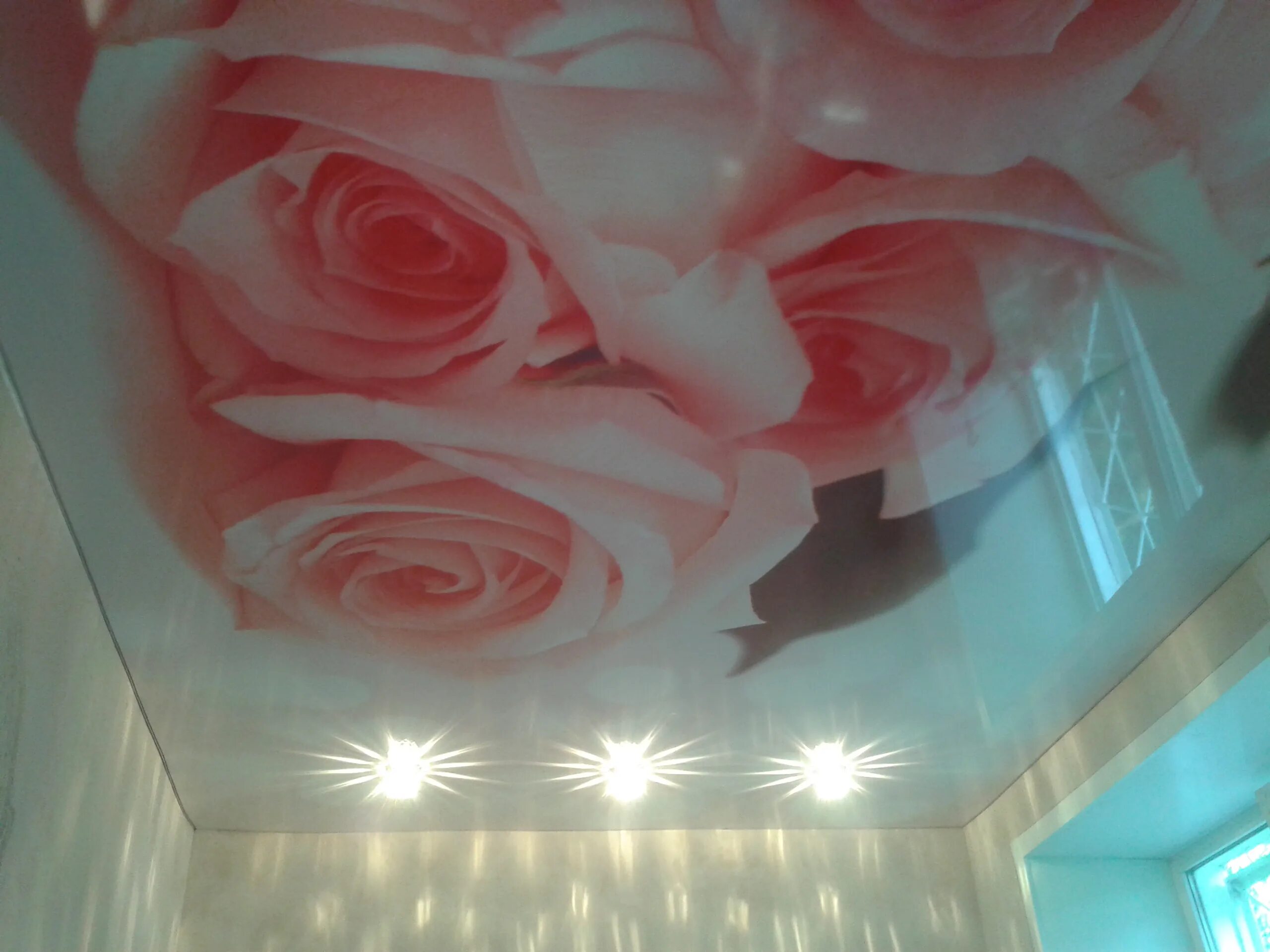 обход ригеля натяжным потолком. потолки шадринск. натяжные потолки с матками. шадринск подвесные потолки. шадринские потолки.