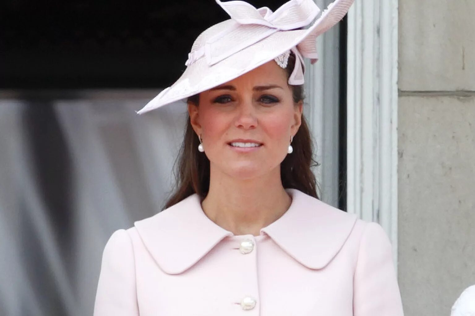 У принцессы кейт рак. Принцесса Кейт. Английская принцесса Кейт Миддлтон. Принцесса Уэльская Кейт 2022. Кейт Миддлтон на полигоне.