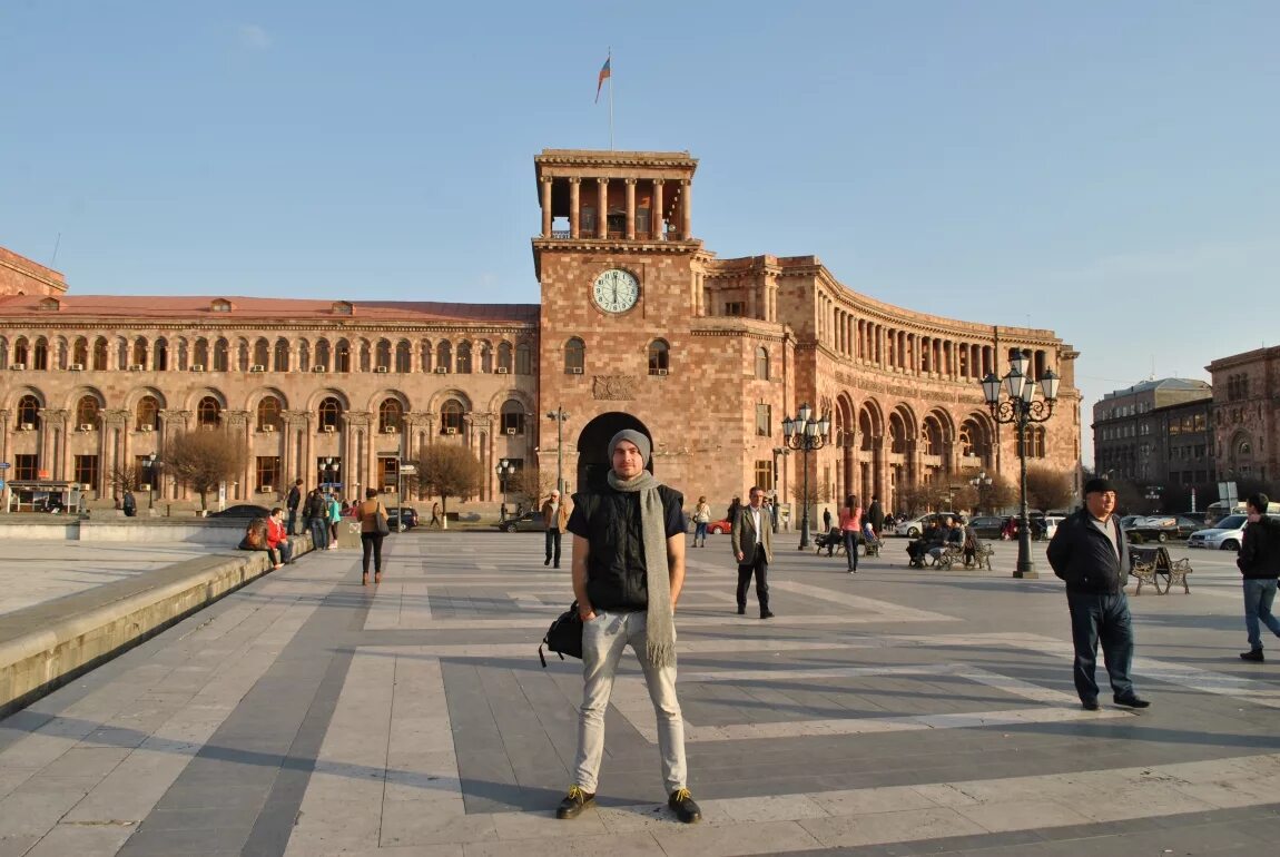 Армения в марте. Давташен ереван. Армения март природа. Арени армения зима. Природа армении в марте.