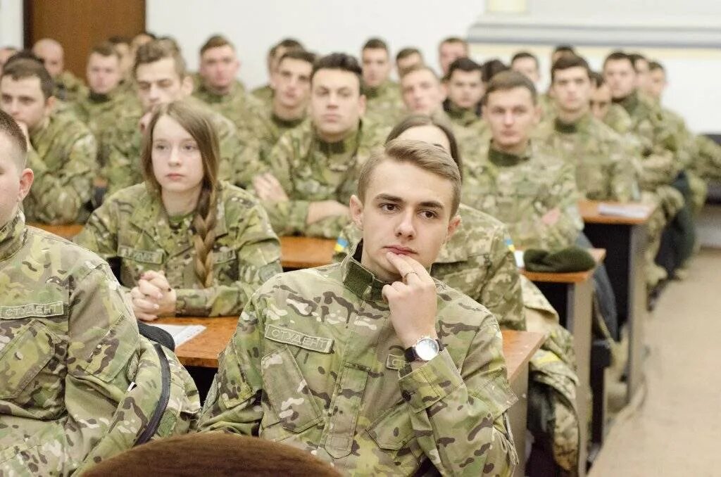 Каких офицеров запаса призовут