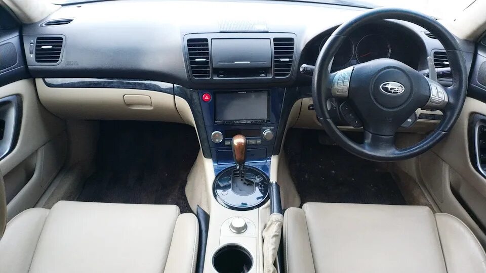 Subaru outback салон. Subaru outback 2005 салон. Subaru outback 2 салон. Subaru outback салон. Subaru legacy 2012 салон.