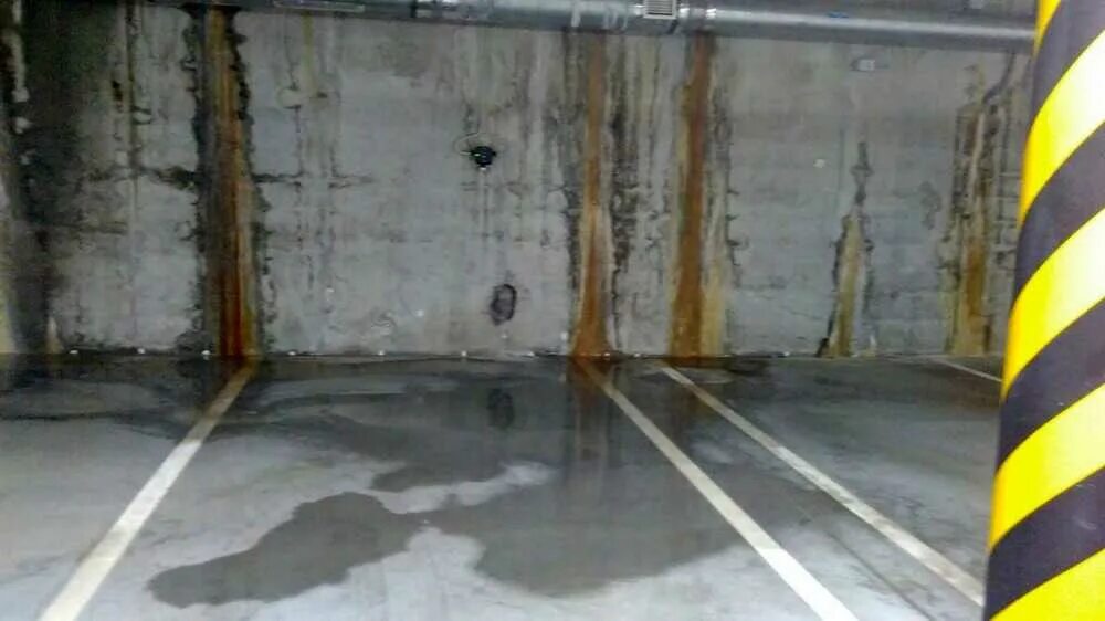 Бетонную следуй. Подземный паркинг деформационный шов. Гидроизоляция паркинга. Гидроизоляция подземного паркинга. Протечки в подземном паркинге.