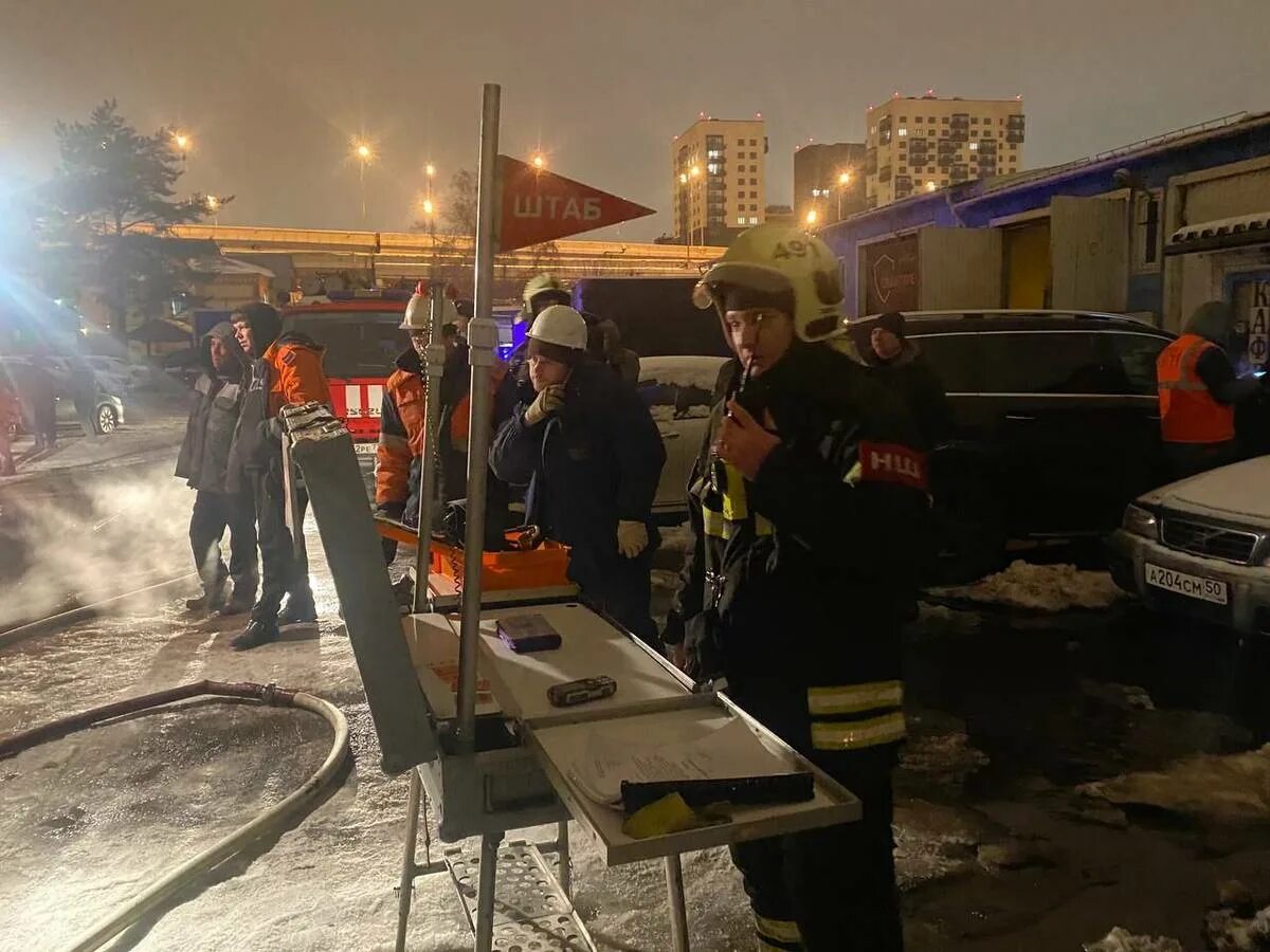 Главные новости москвы на сегодня. Пожар. Пожар на улице. Пожар в Москве. Московский пожар.