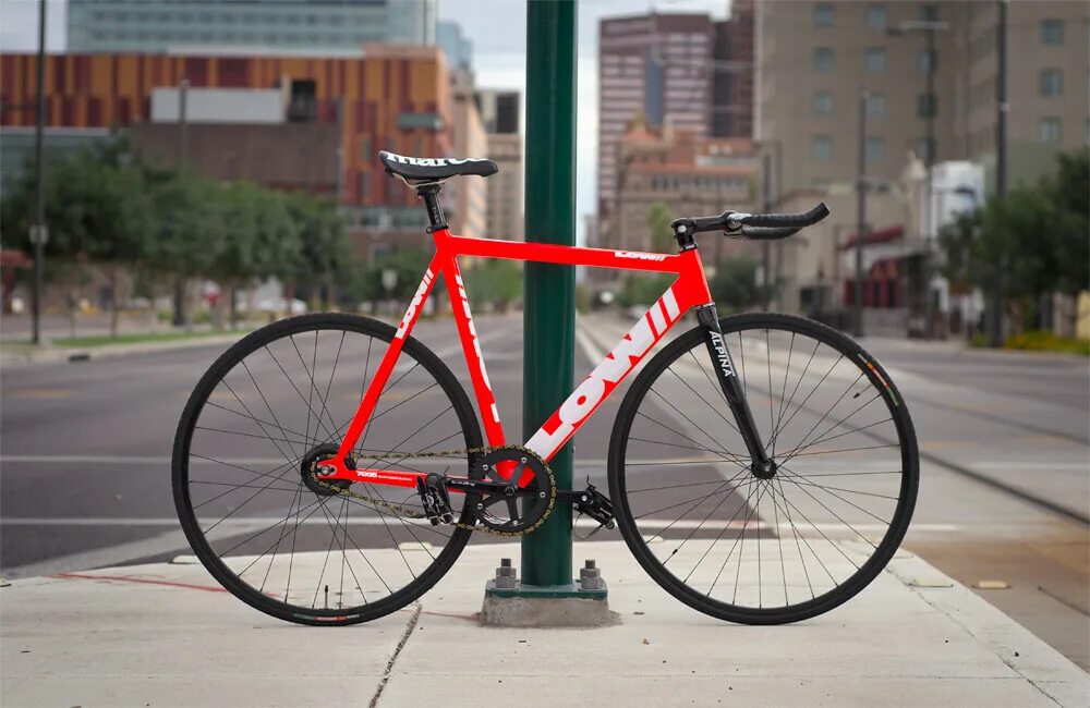 Fix low. Фикс гир велосипед. синглспид. fixed gear low bike. покраска велосипеда.
