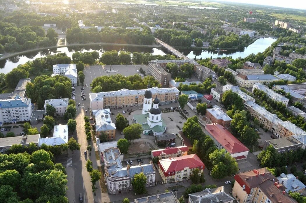 Город Великие Луки. Великие Луки центр города. Набережная Великие Луки. Великие Луки Центральная площадь. Сайт администрации великих лук