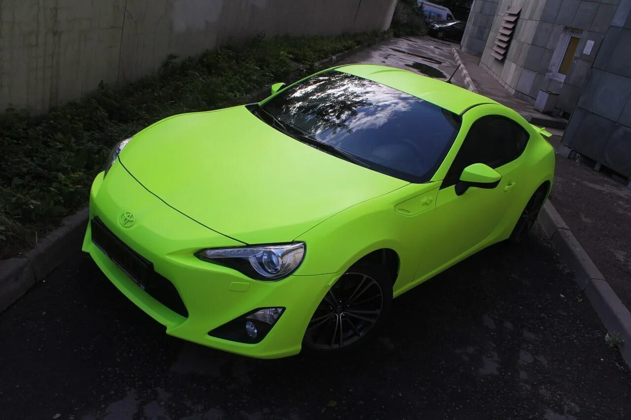 Toyota gt 86 салатовая. Toyota gt86 лаймовая. Toyota gt86 зеленая. Toyota gt86 зеленая матовая.