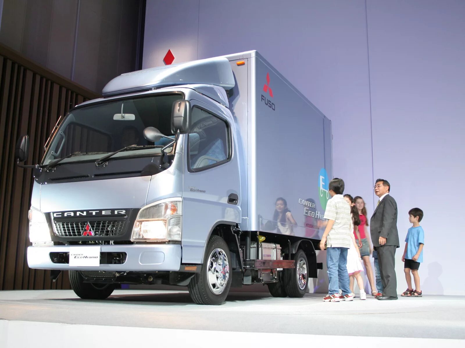 Грузовик митсубиси кантер. Грузовик Mitsubishi Fuso Canter. Мицубиси Фусо Кантер. Mitsubishi Fuso Canter 2006. Mitsubishi Fuso Canter Eco Hybrid.