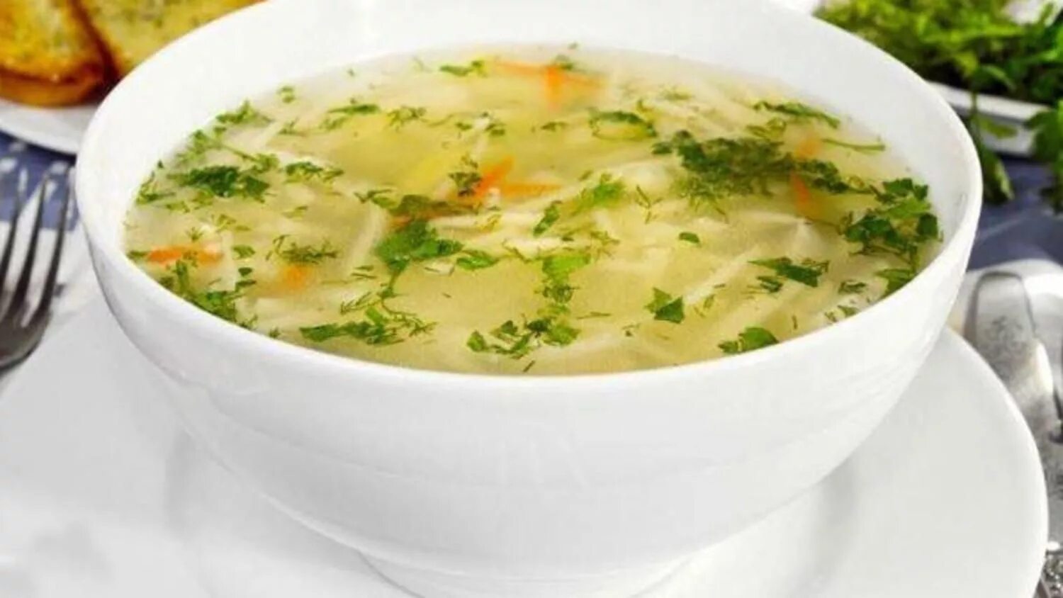 Обычный суп с курицей. Суп куриный (tavuk corbasi). суп-лапша домашняя с курицей фото. фото куриный суп. tavuk çorbasi.. chicken korahi булён.