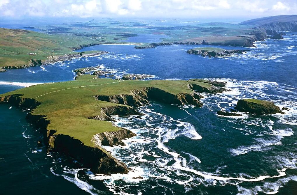 Великобритания большой остров. Мейнленд остров Шотландия. Архипелаг Шетландские острова. Остров Шетланд Шотландия. Мейнленд (архипелаг Оркнейские острова).