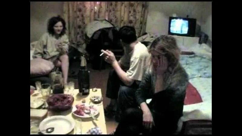 Изменяет по пьяни с друзьями