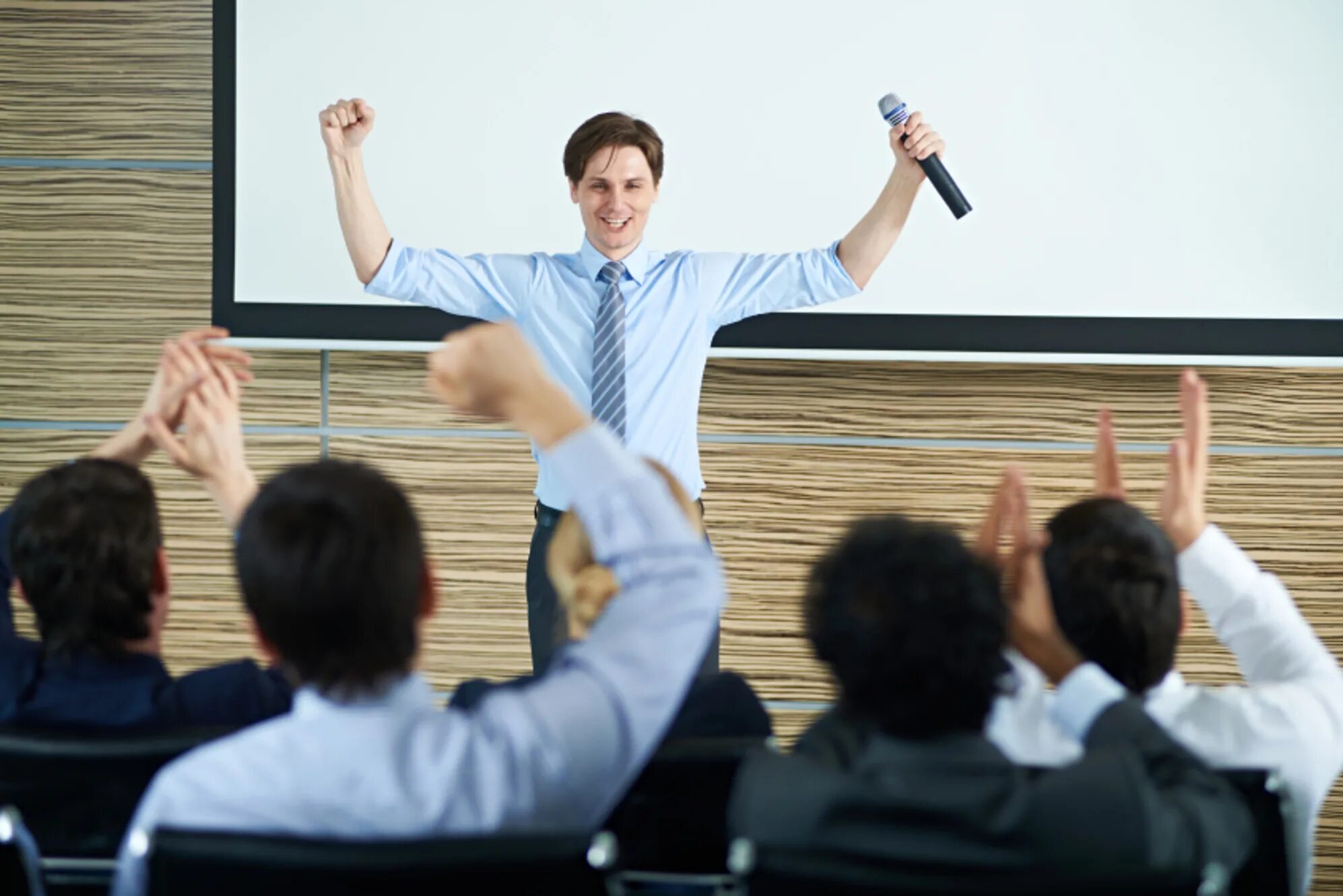 Student speech. Вдохновленный оратор. Оратор и аудитория. Современные ораторы. Оратор тренинги.