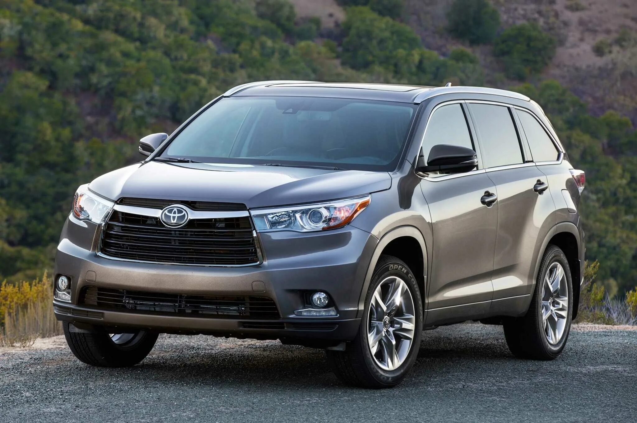 Обзор тойота. Toyota Highlander 2014. Тойота хайлендер 2014. Highlander Toyota Highlander 2014. Toyota Highlander v6 2014.