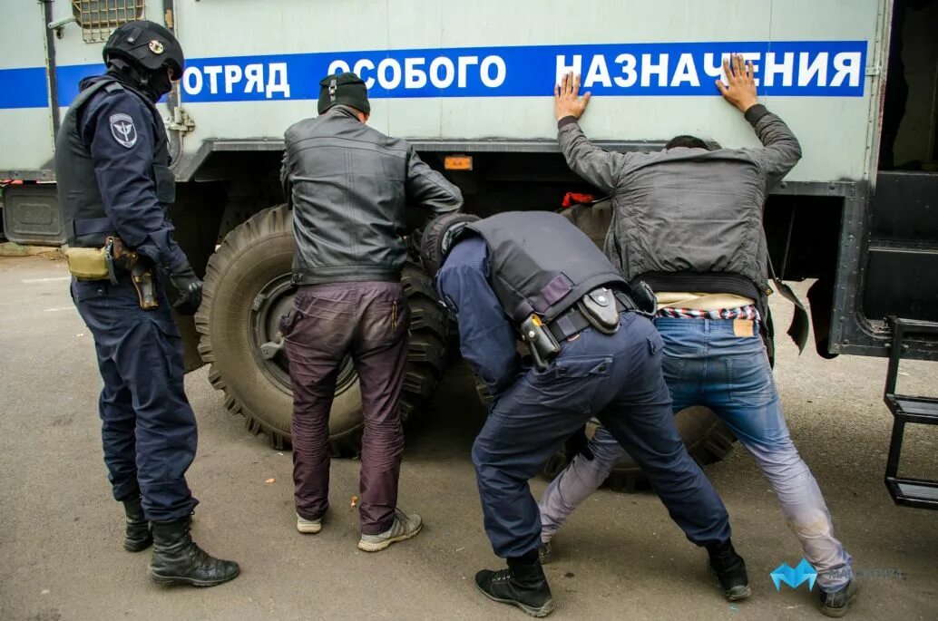 Рейд омона. Рейд ОМОН. ОМОН облава. ОМОН Магнитогорск.