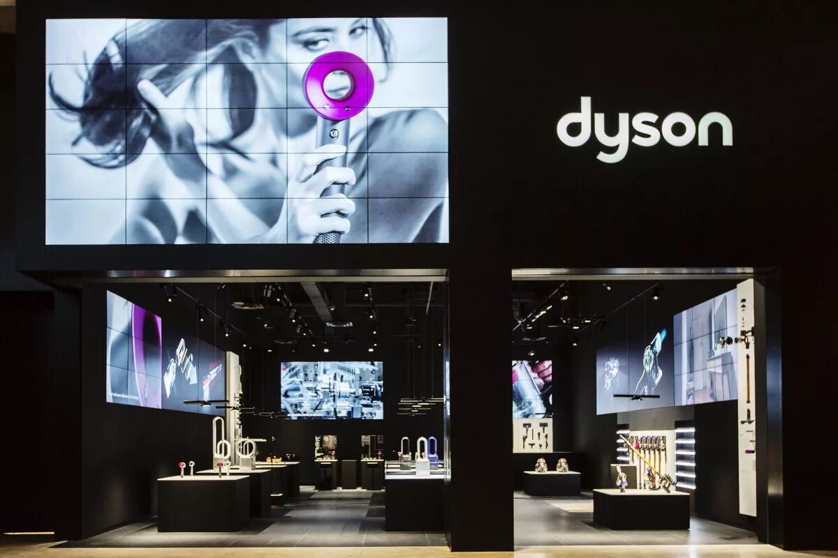 Островок dyson. Dyson реклама. Dyson магазины в москве. Дайсон островки в тц. Бутик dyson.