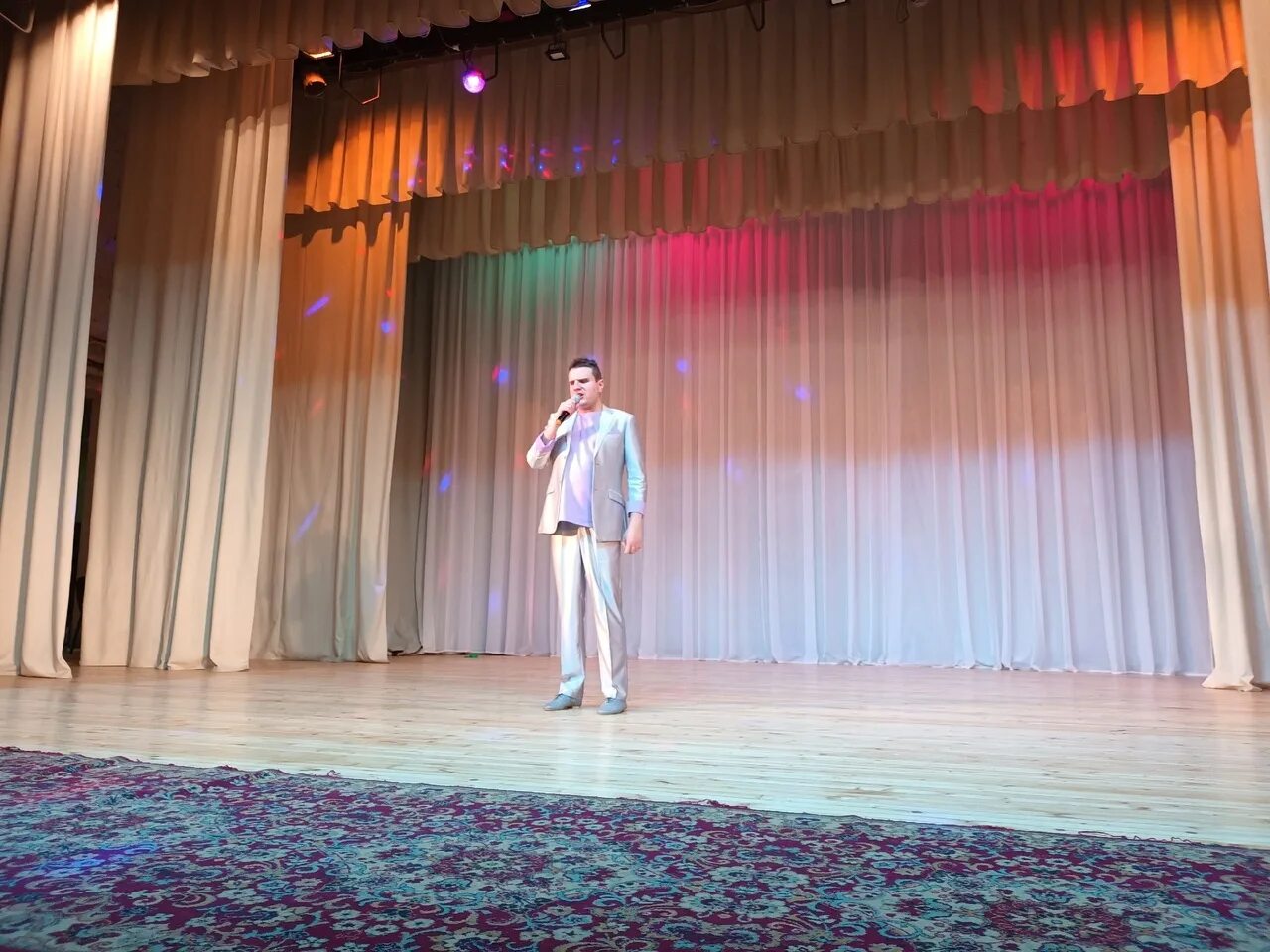 Концерт сыктывкар. Концерт для инвалидов. Общество инвалидов концерт. Концерты для инвалидов ульяновск. Новочебоксарская городская организация инвалидов.