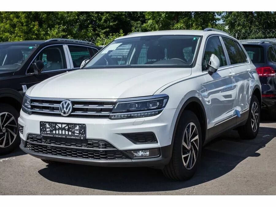 Volkswagen 21. Volkswagen Tiguan 2021 белый. Tiguan 2021 белый. Volkswagen Tiguan новый белый. Volkswagen Tiguan respect.