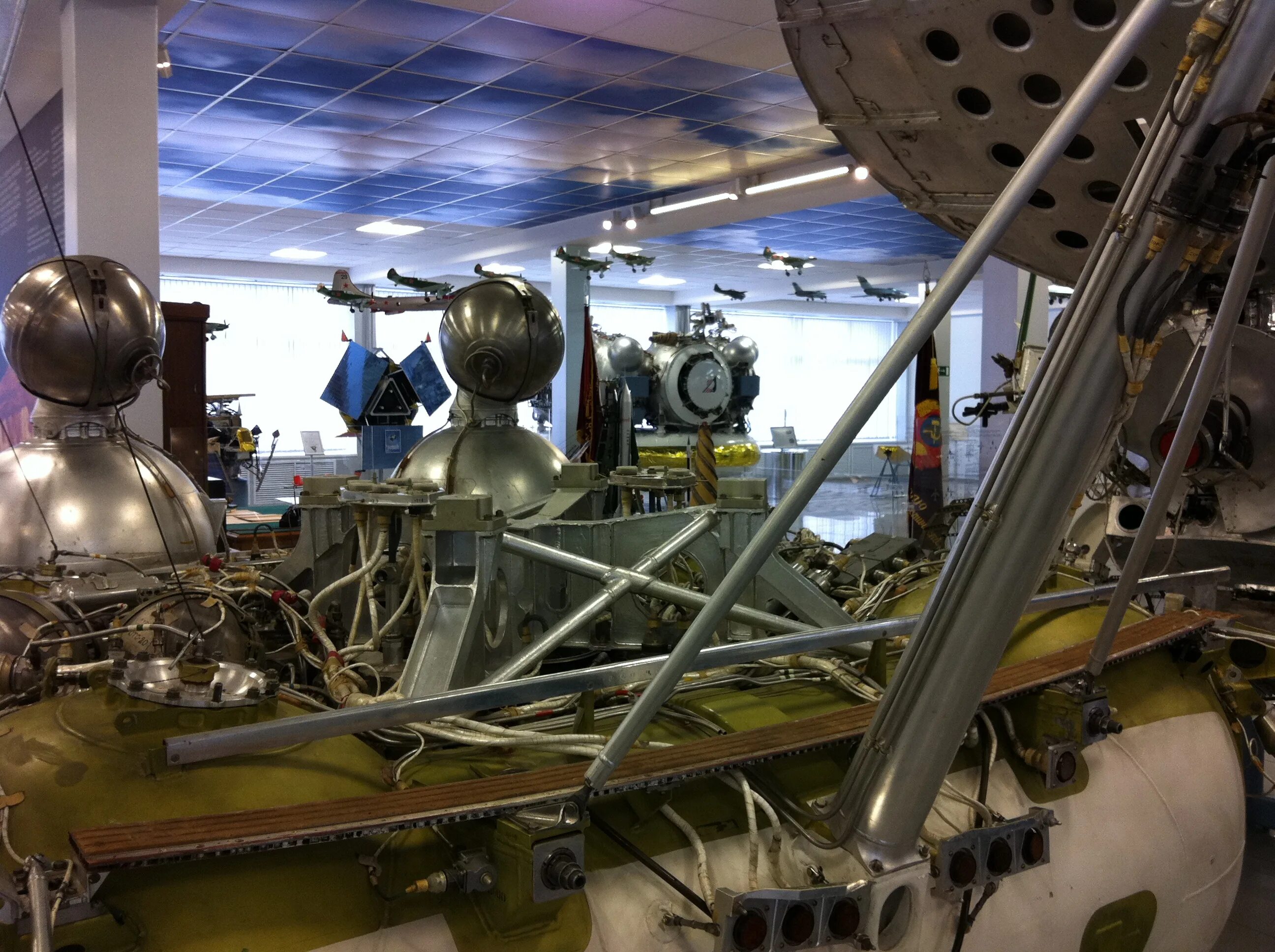 музей космической техники екатеринбург. музей нпо. ао нпо лавочкина музей. конструкторское бюро лавочкина. музей имени с.