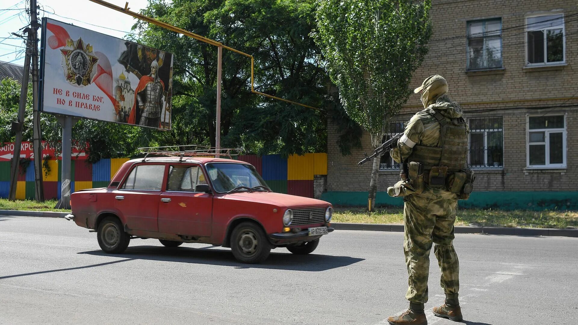 Российские военные в Мелитополе. МВД Мелитополь. Мелитополь Запорожская область.