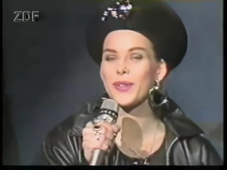 Catch nothing. Cc catch nothing but a heartache. c.c.catch in sopot 1989.